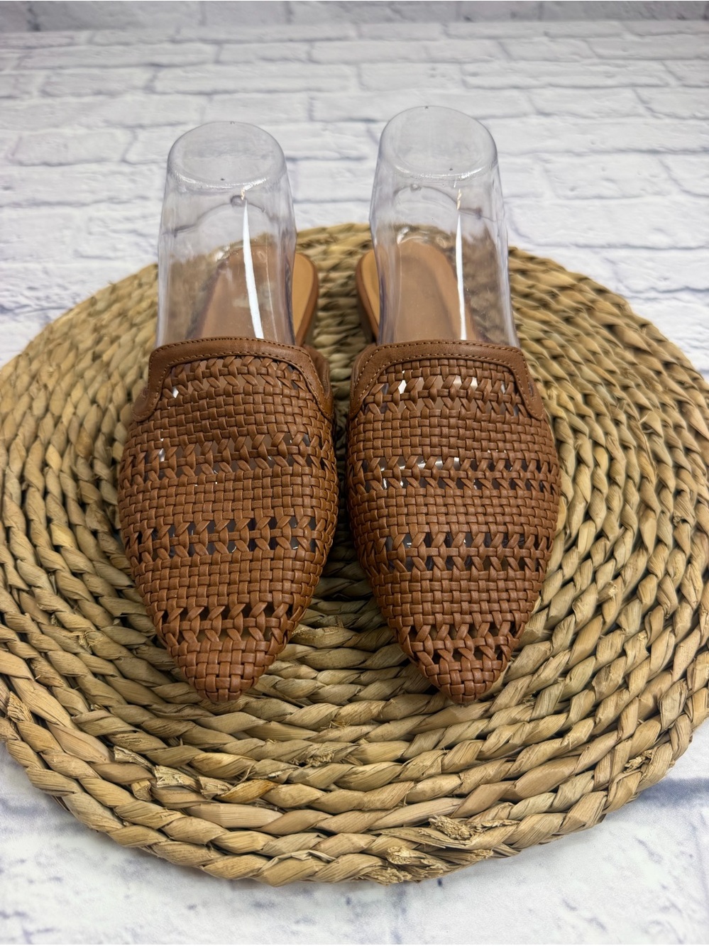 Universal Thread Brown Woven Pointed-Toe Slip-On Mules. Size 9.